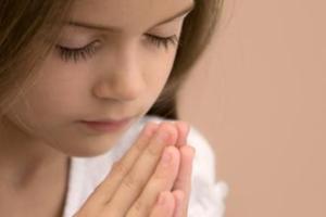 article_images_child_prayer3_679979819